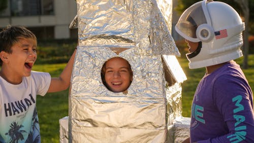 Foto profissional grátis de alegre, astronave, ciência