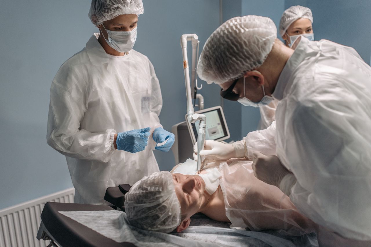 Le gouvernement veut limiter à 30 % le temps dédié à la médecine esthétique