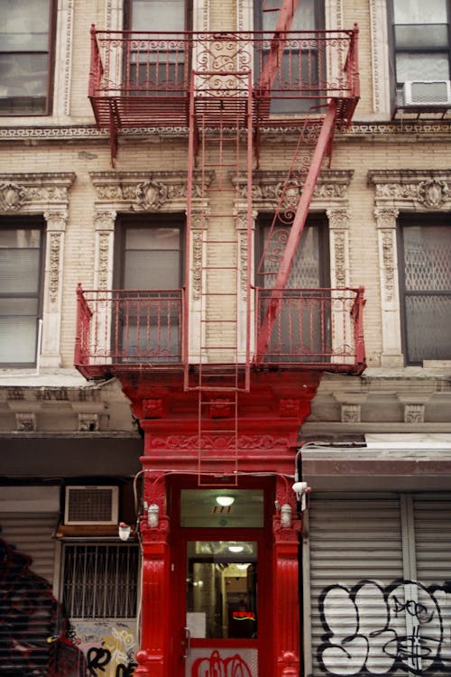 Immagine gratuita di architettura, balcone, calcestruzzo