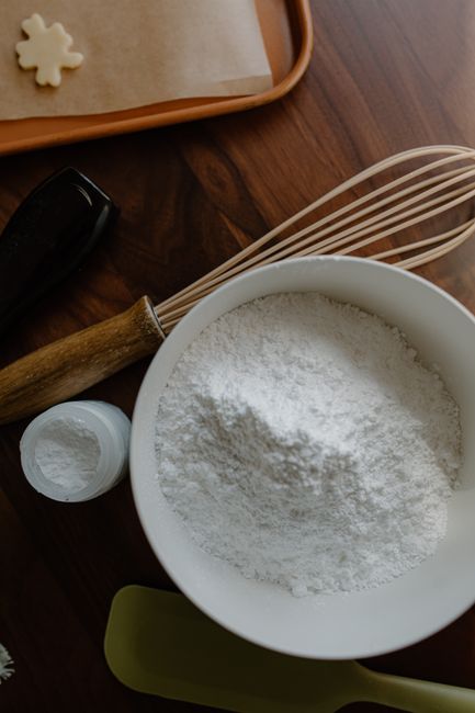 How to make powdered sugar at home from granulated sugar using a blender or food processor, ready in under a minute.