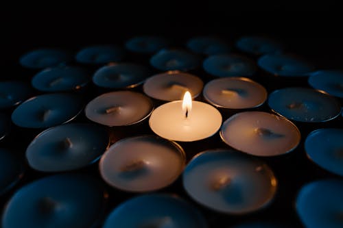 点燃的蜡烛, 特写, 發光的 的 免费素材图片