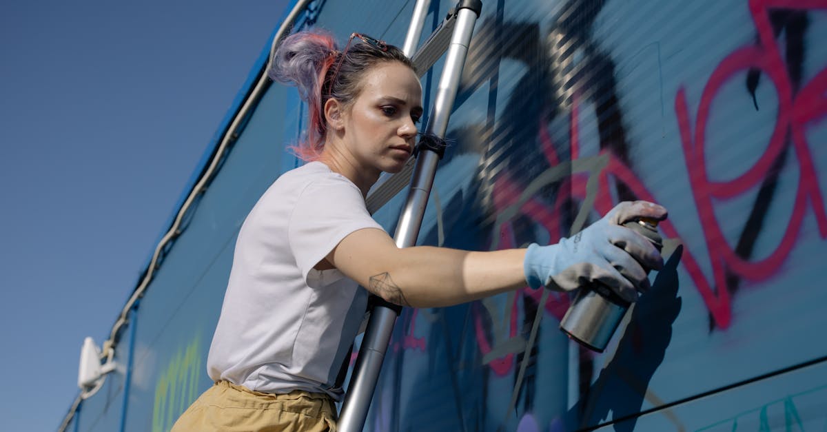 Comment devenir peintre professionnel : étapes essentielles