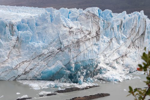 Arctic Glacier Cracking 