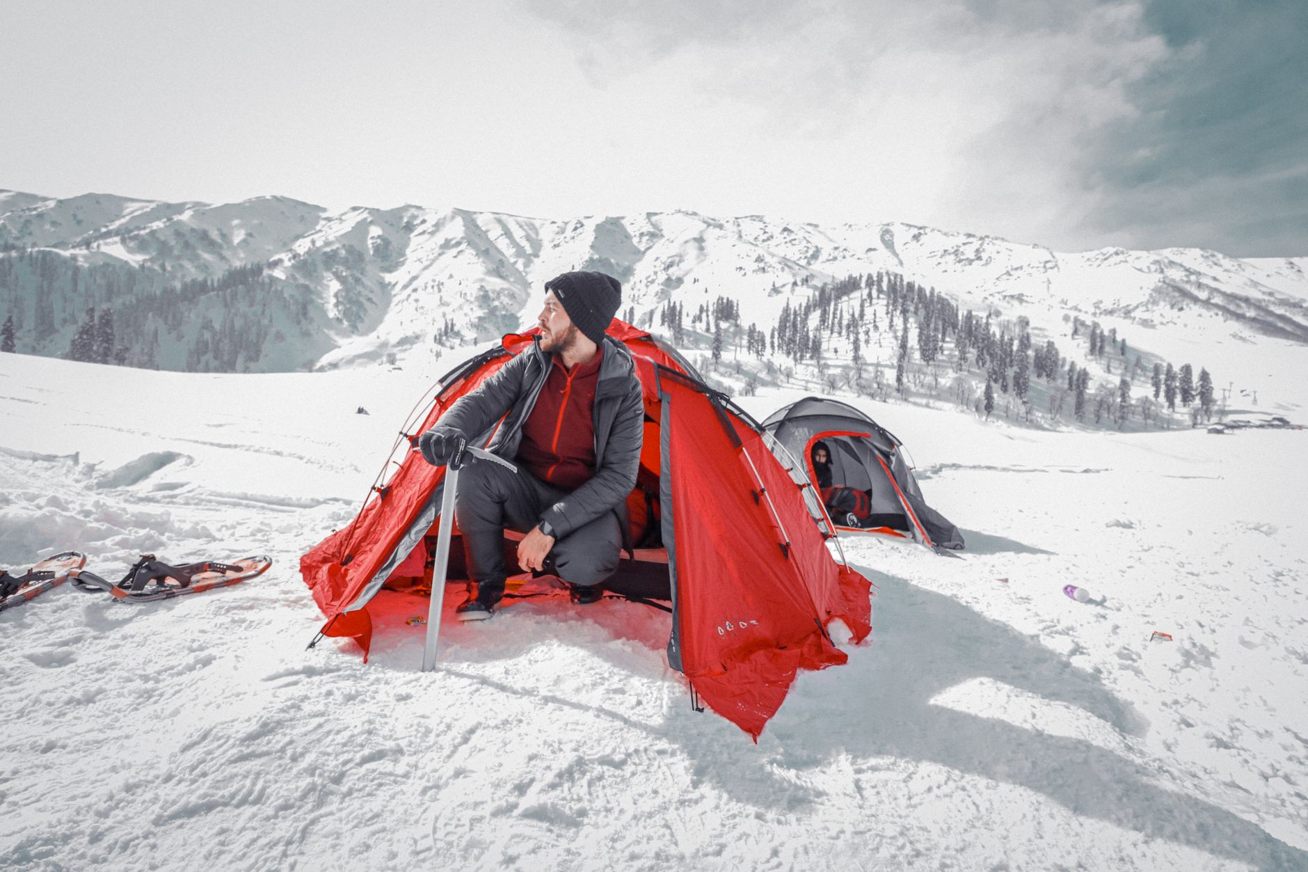 Avertisment meteo la Târgoviște: risc ridicat de avalanșe în zona montană din Dâmbovița