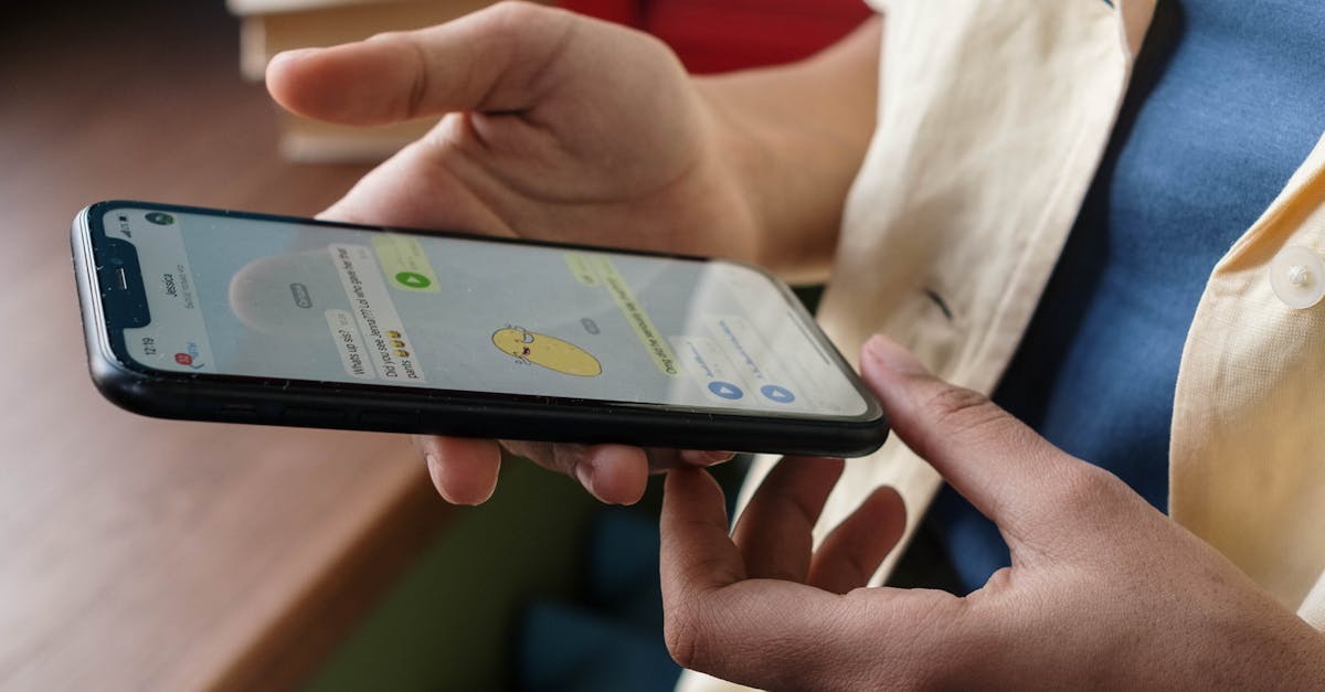 How to forward a text message on iPhone 11 Pro max
