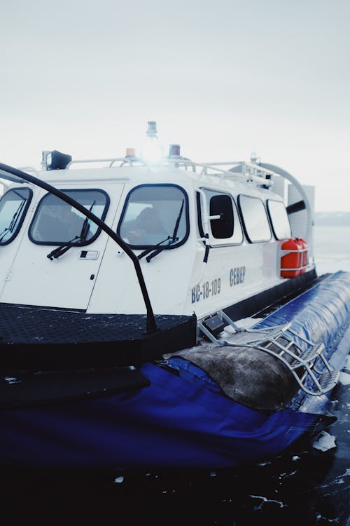 Gratis stockfoto met bewolking, boot, meer