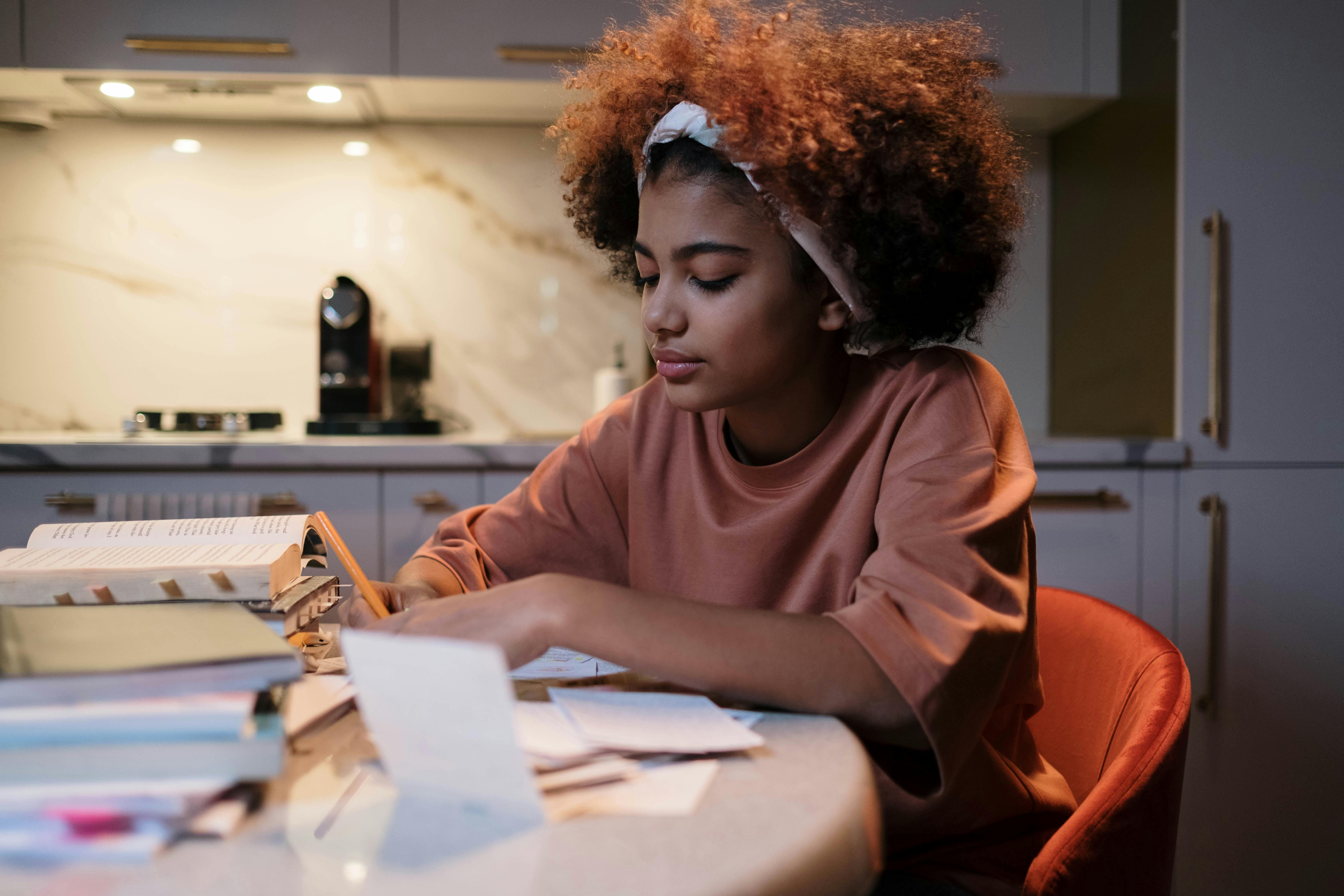 Teens Are Struggling With Literacy Skills, Says College Prep Expert — Photo by cottonbro studio on Pexels