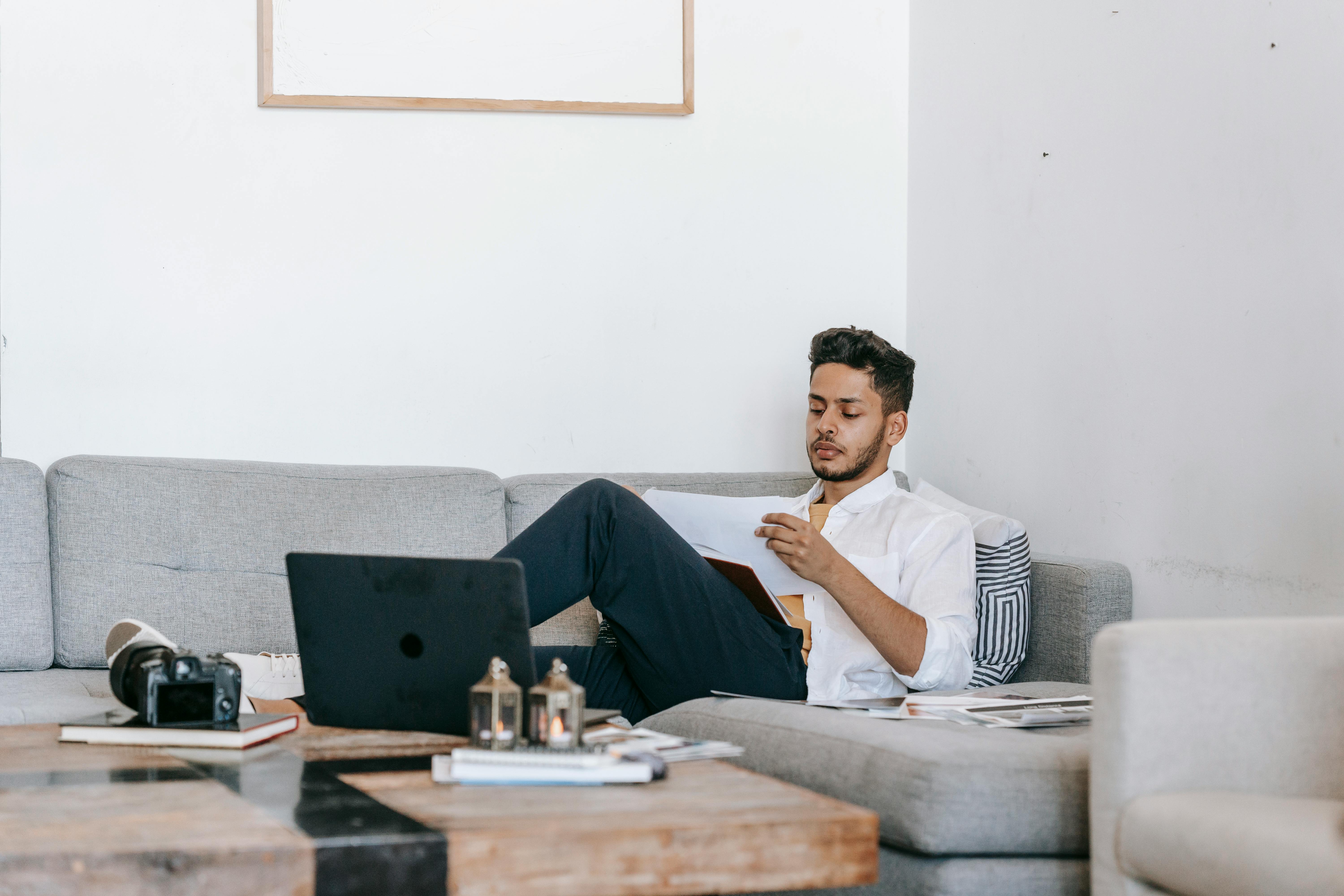 Home distractions harm remote workers’ wellbeing and productivity, study finds — Photo by Michael Burrows on Pexels