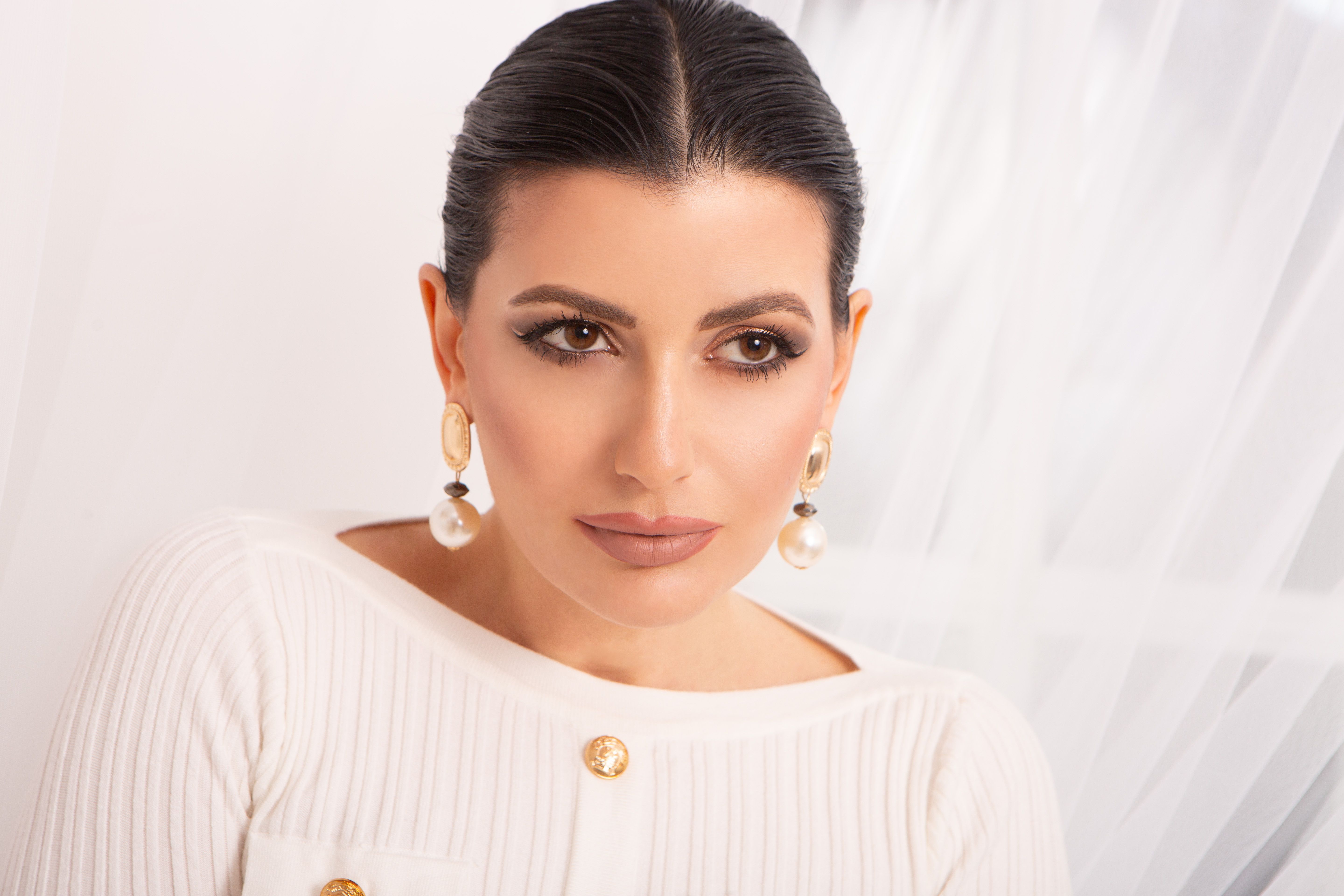 Kim Kardashian says she takes 35 supplements a day as part of her wild health and wellness routine — Photo by Inna Mykytas on