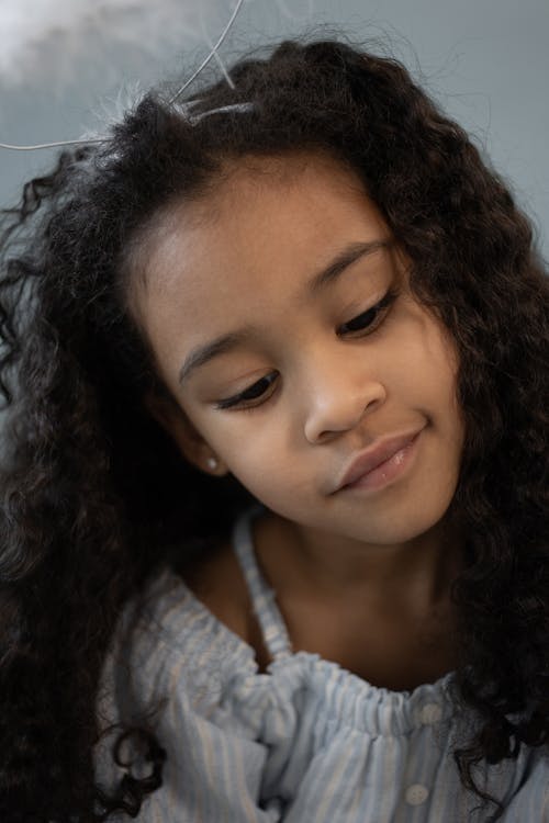 Ingyenes stockfotó afro-amerikai lány, álmodozó, amulett témában