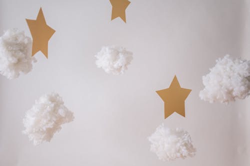 Decorated stars and cotton clouds