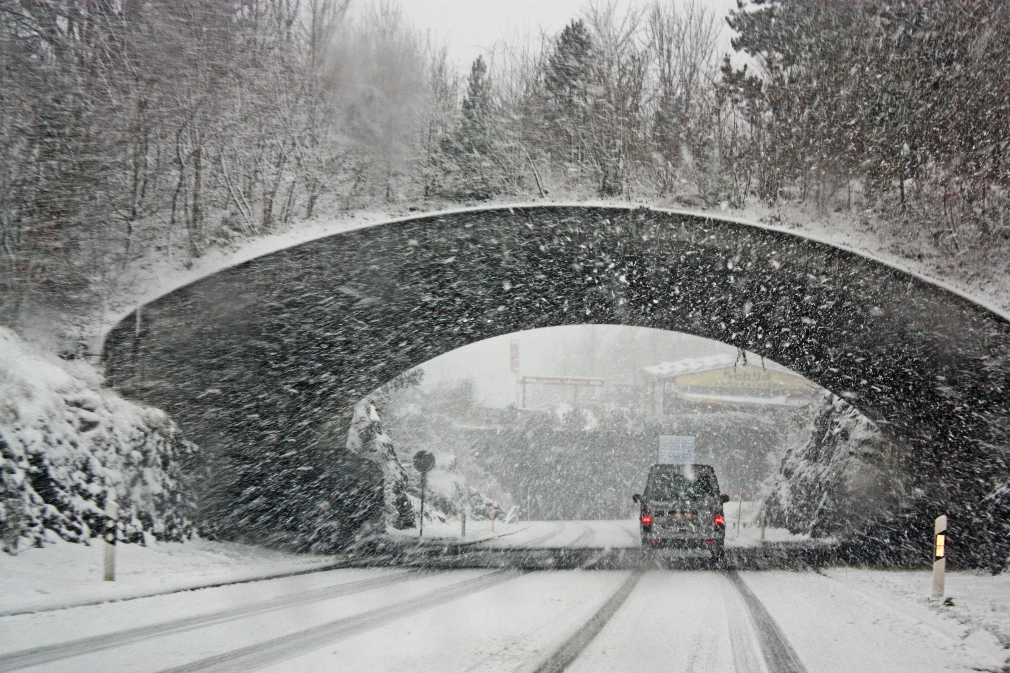 Driving in Winter Weather: Tips for Safe and Prepared Travel