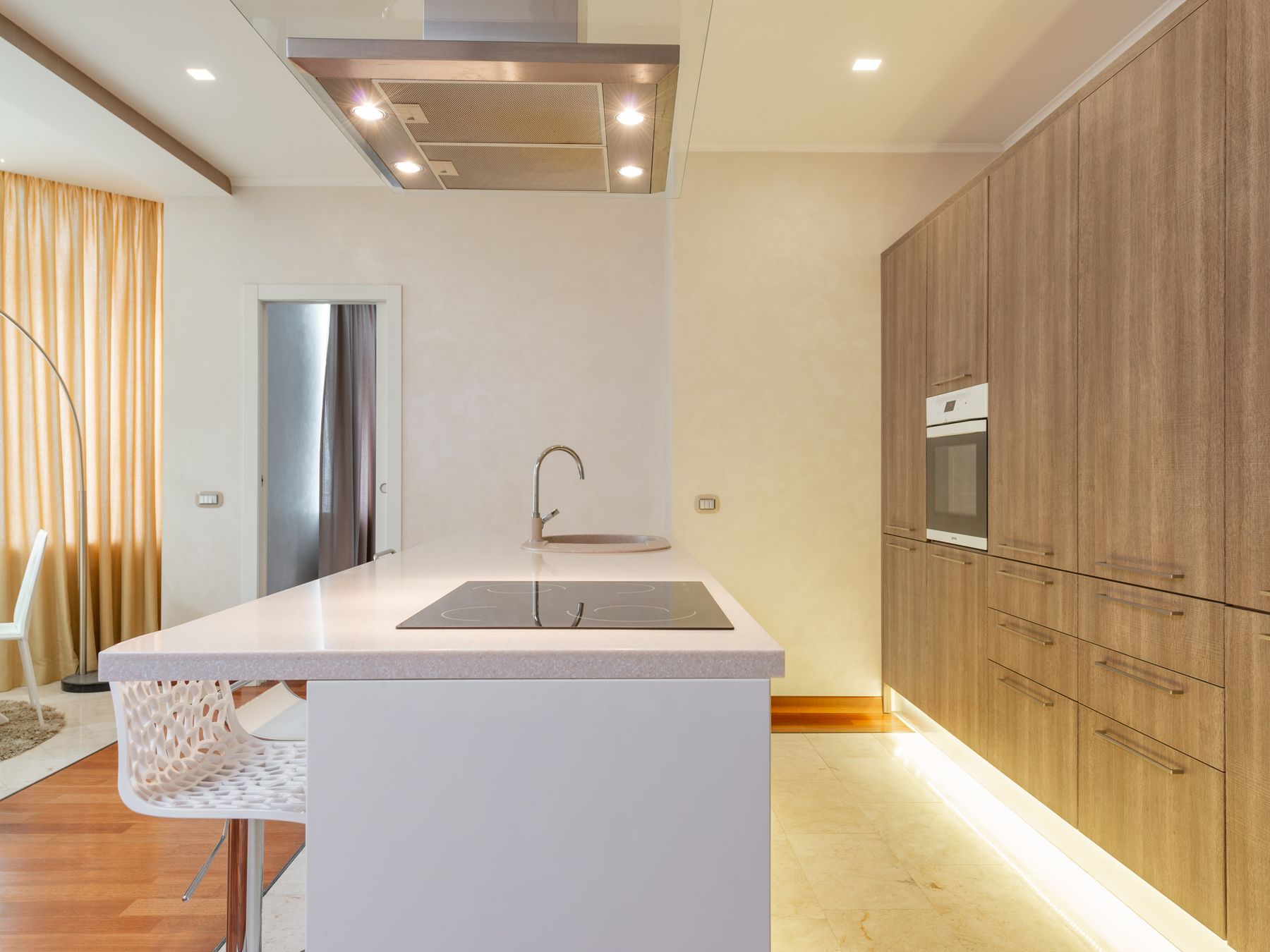 Kitchen Spraying in Shadwell — walls rolled to an even, flat finish