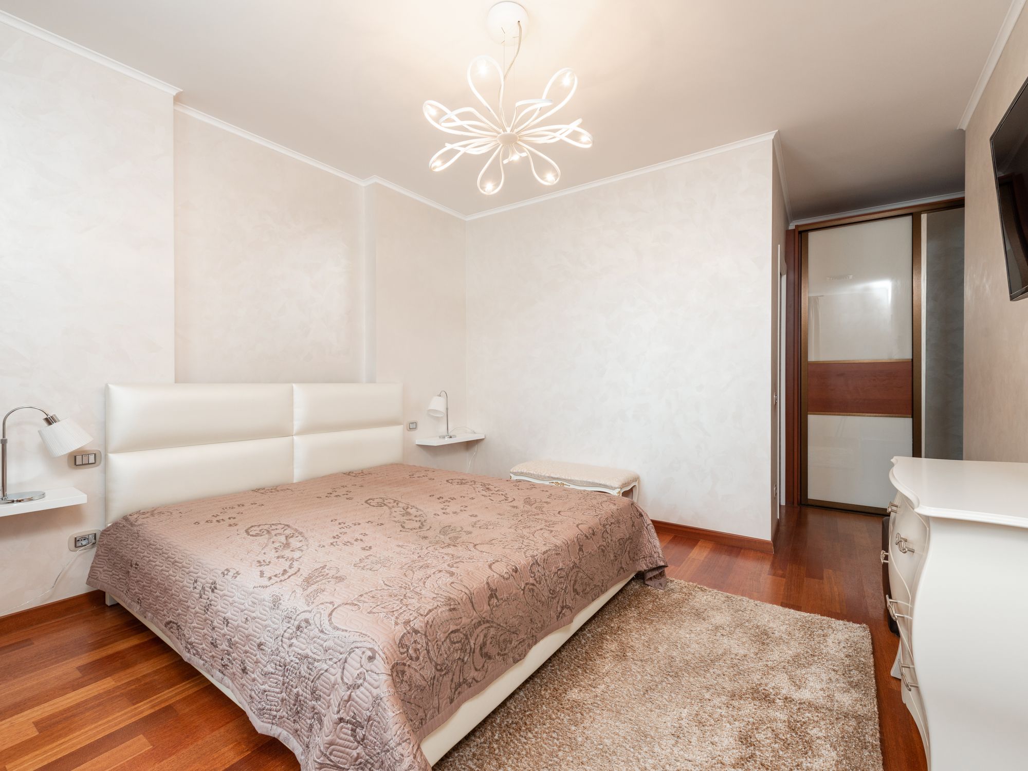 End of Tenancy Decorating in Ponders End, Enfield — decorator refreshing a rental property between tenants