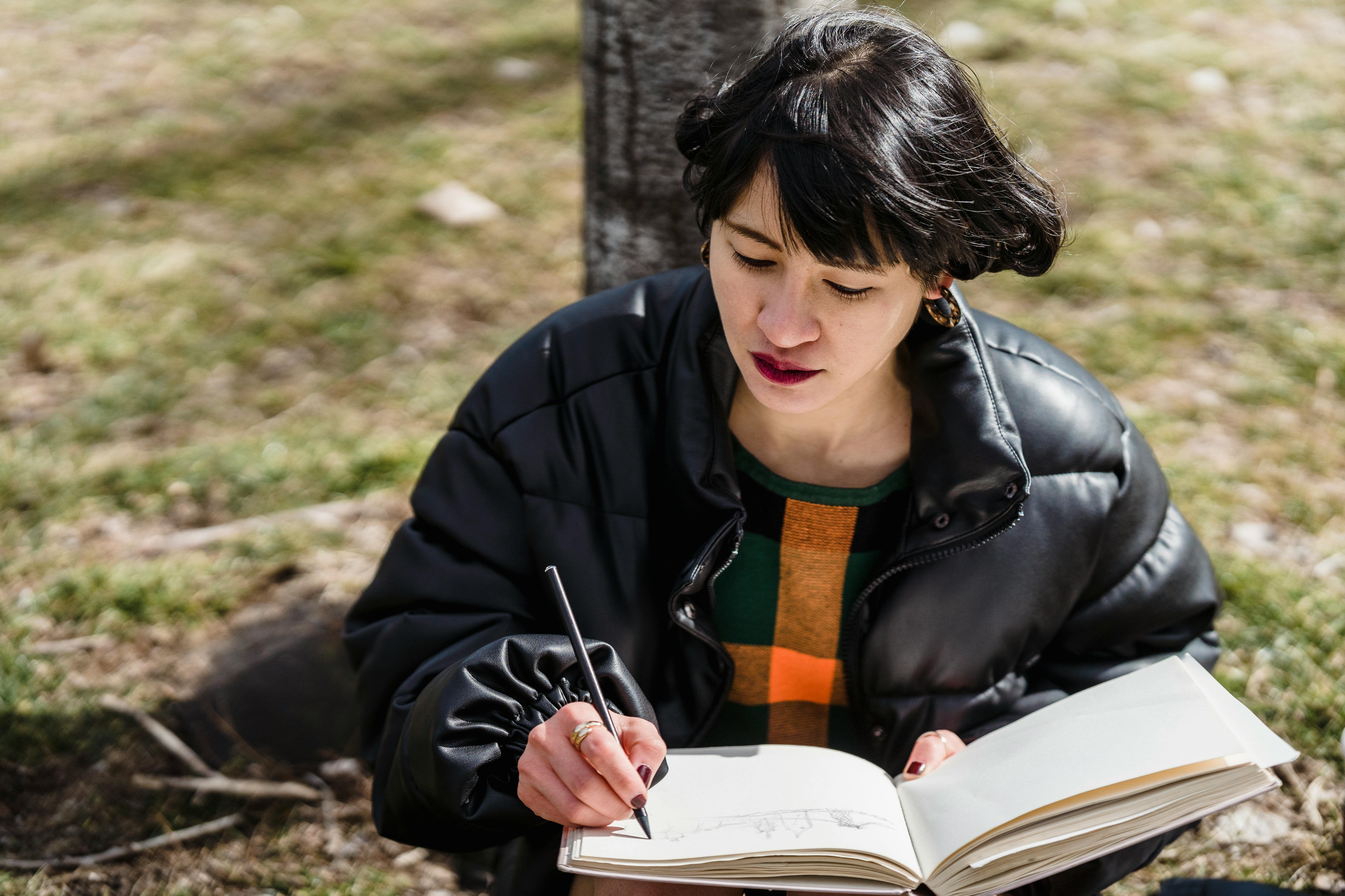 There's an 'art' to writing AI prompts for personal finance, MIT professor says — Photo by Michael Burrows on Pexels