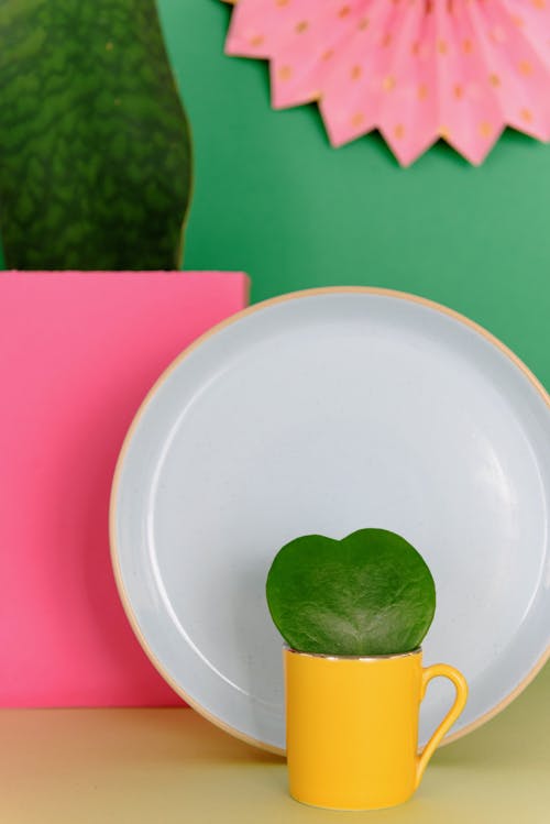 Green Leaf on Yellow Ceramic Mug