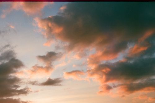 Free Capture of a vibrant sunset with dramatic clouds in Landen, Belgium, showcasing a stunning sky vista. Stock Photo