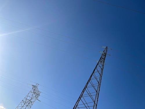 Foto d'estoc gratuïta de antena elèctrica, cel, cel blau