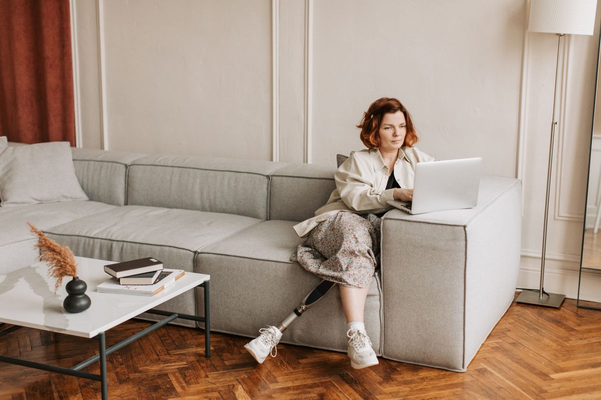 ebay and marketplace delivery in Bow — Loaded properly: blankets, straps and a plan in Bow