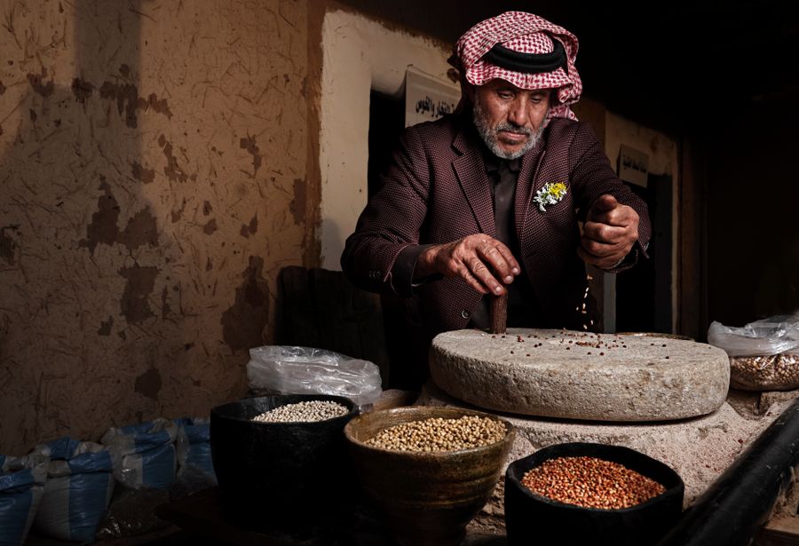آماده سازی و آسیاب ادویه