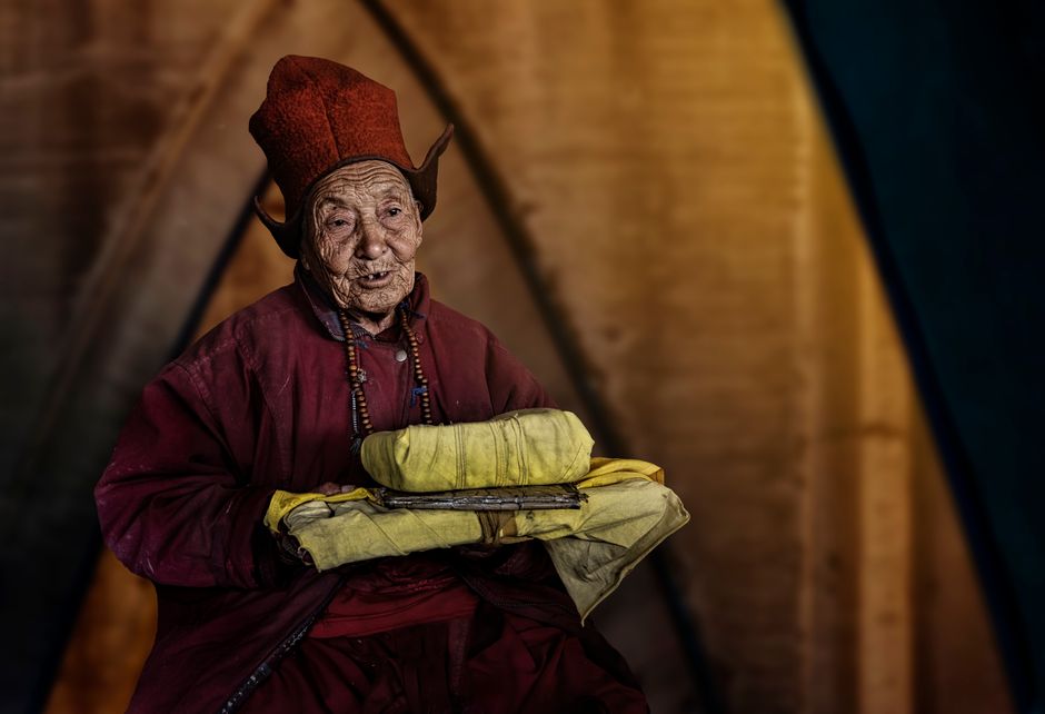 天梁星坐命解析:蔭星之命的保護力與老成特質