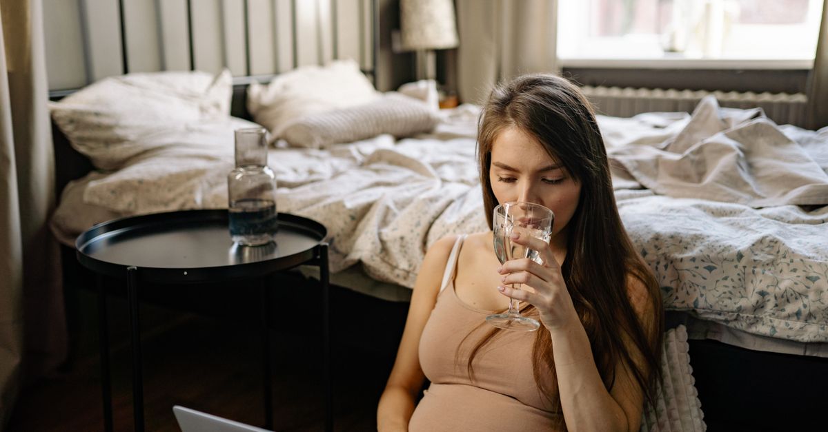 Fetal Disorders Caused by Maternal Analgesia: Transplacental Transmission Risks