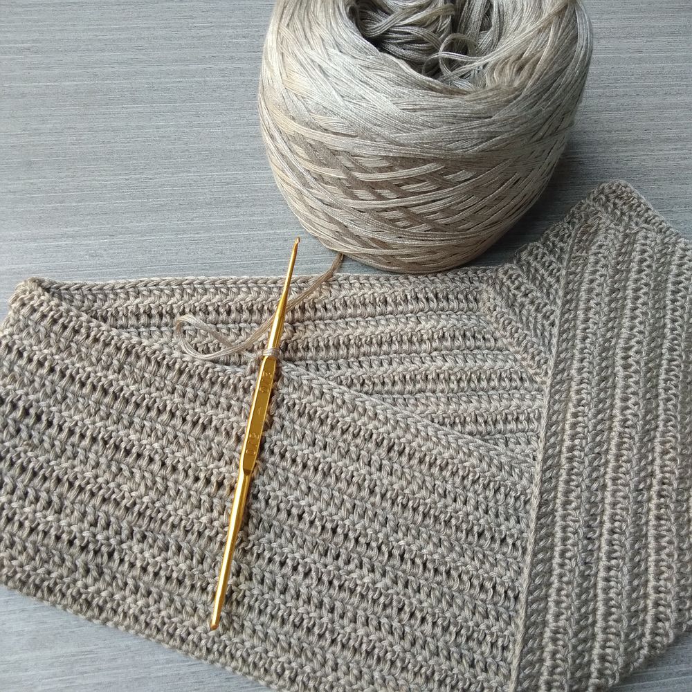 Brown crochet yarn