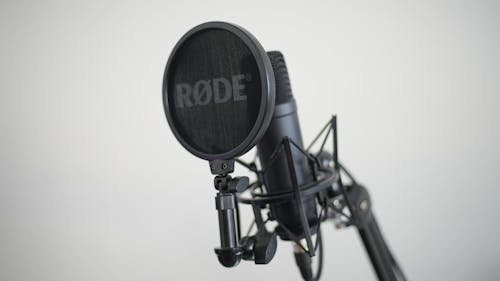Free Close-Up Shot of a Condenser Microphone Stock Photo