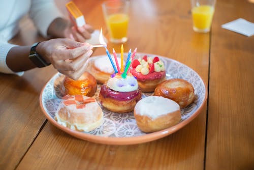 Gratis stockfoto met detailopname, donuts, fijne verjaardag