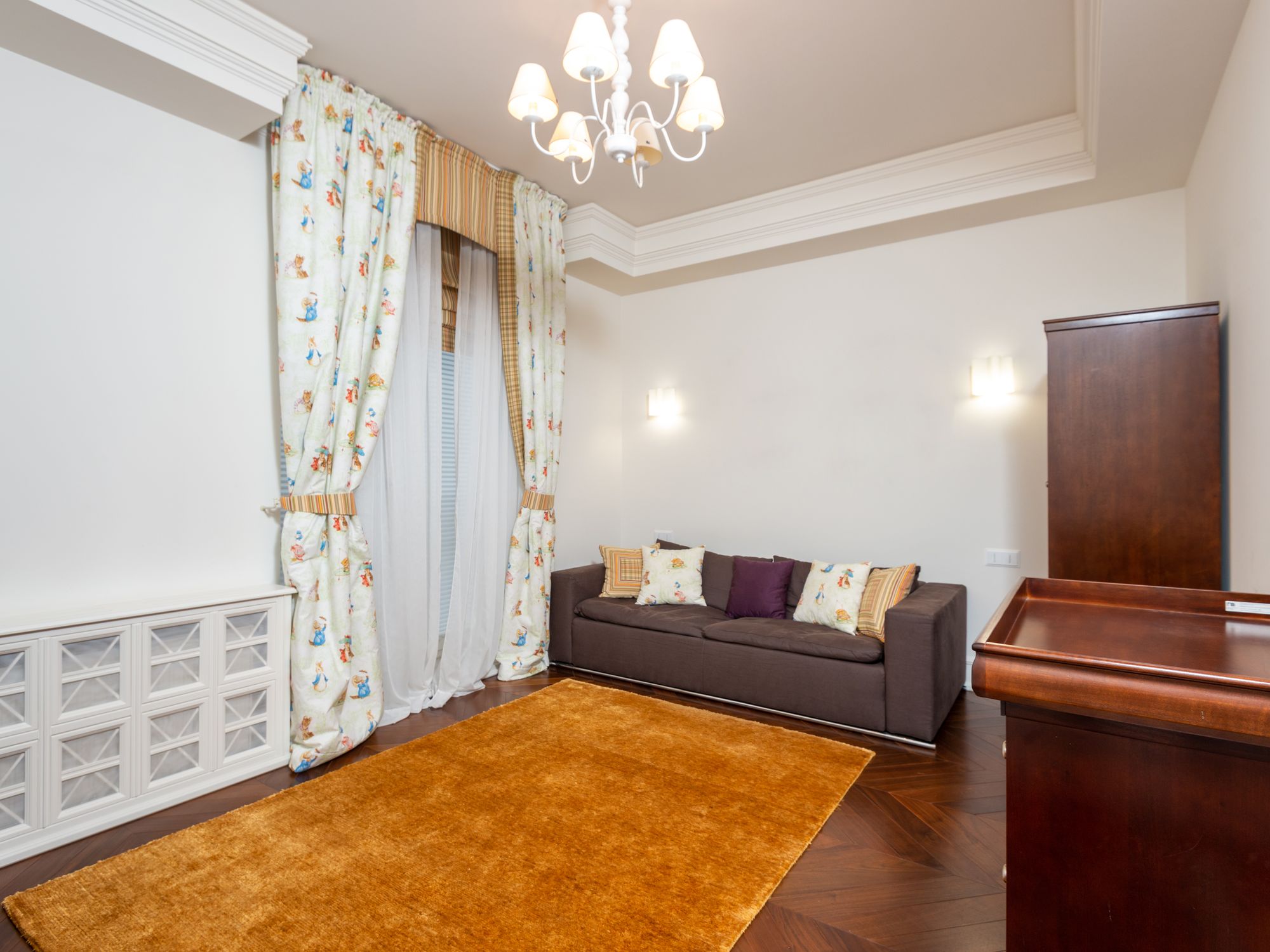Interior Painting in South Norwood, Croydon — decorator applying interior paint to walls and ceilings
