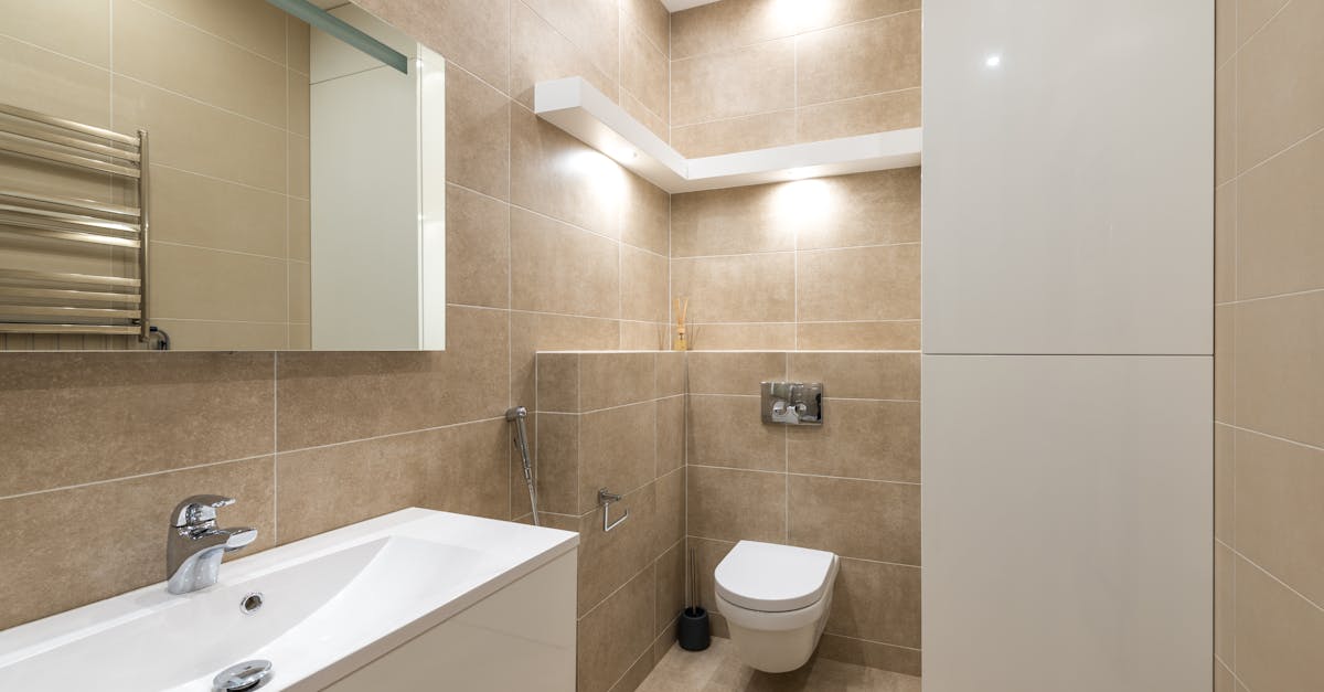 Les avantages des WC suspendus dans les logements parisiens