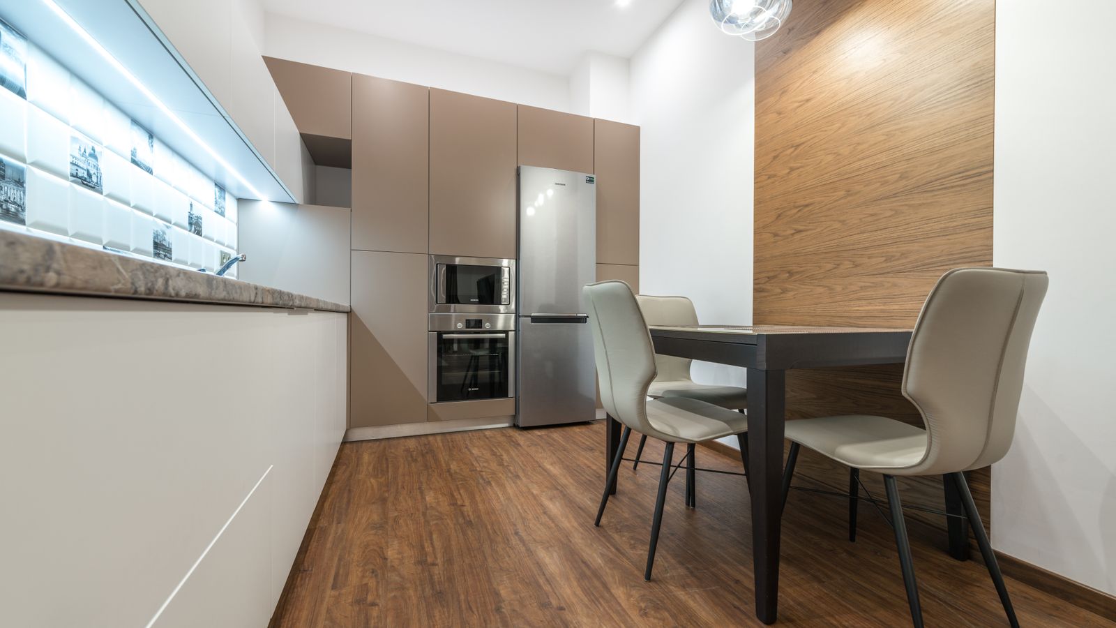 Cuisine avec plans de travail en pierre — Padel Living