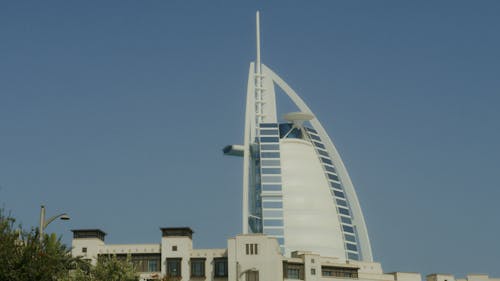 Gratis lagerfoto af blå himmel, Burj al arab, bygninger
