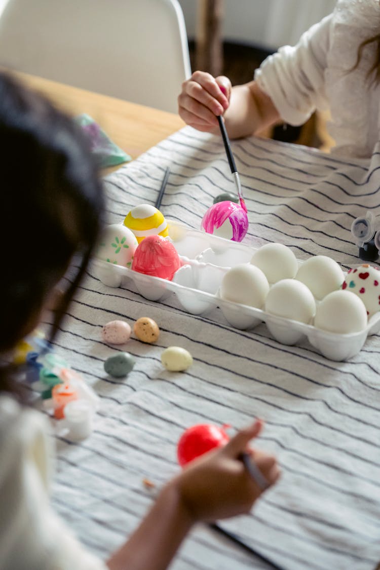 Kids Painting Eggs