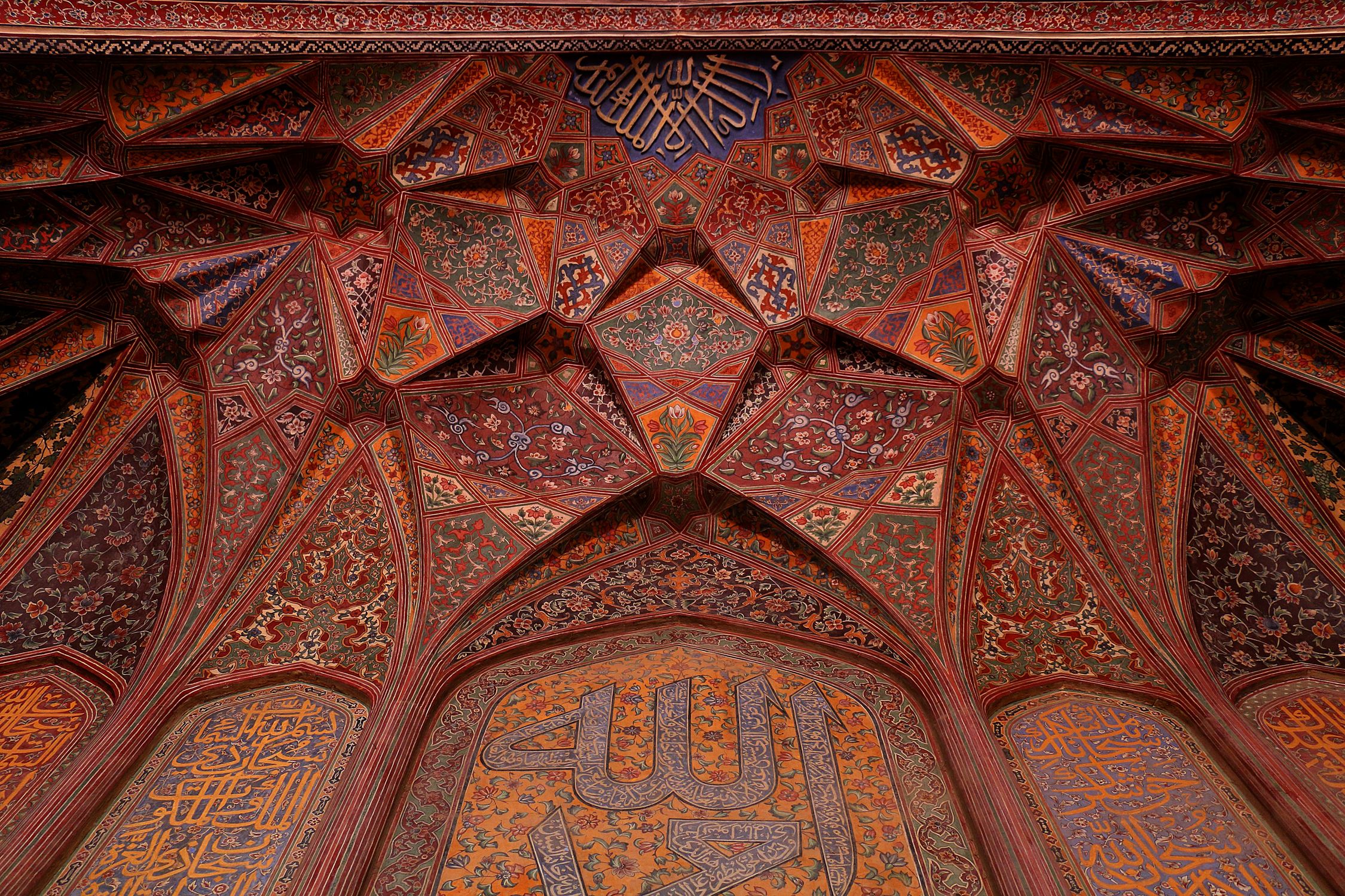 Intricate Design of a Temple Ceiling · Free Stock Photo