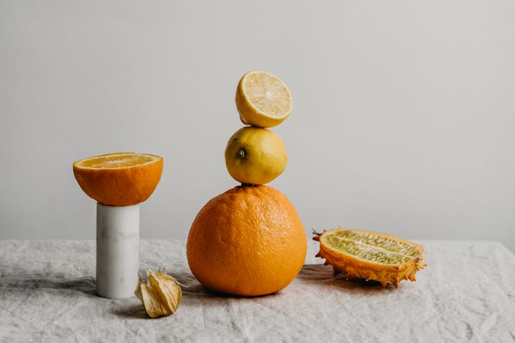 Lemons On The Orange