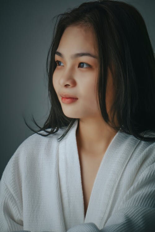 Kostnadsfri bild av asiatisk kvinna, badrock, kvinna