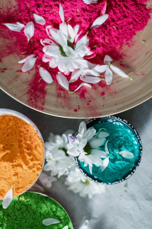 Close-Up Shot of Holi Powder on a Bowls · Free Stock Photo