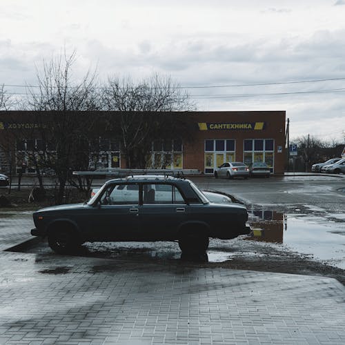 Fotobanka s bezplatnými fotkami na tému auto, parkovisko, sedan