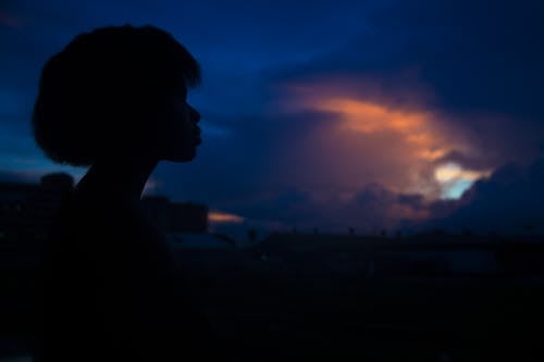 Gratis stockfoto met achtergrondlicht, avond, blauwe lucht
