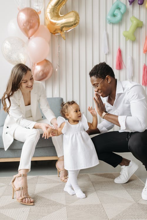 Gratis stockfoto met ballonnen, binnen, dochter