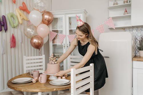 Foto profissional grátis de alegre, aniversário, balões