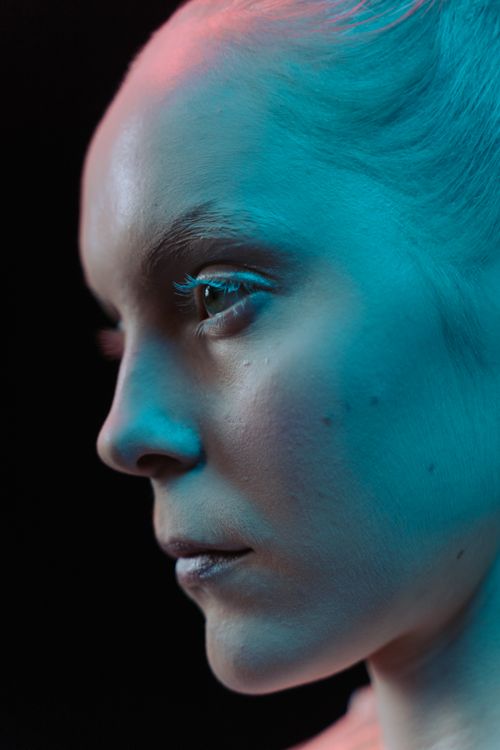 Side profile of a woman's face showing jaw angle and facial silhouette