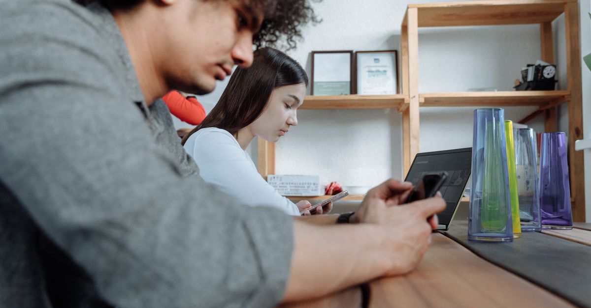 Cómo integrar la educación digital en la formación de adultos