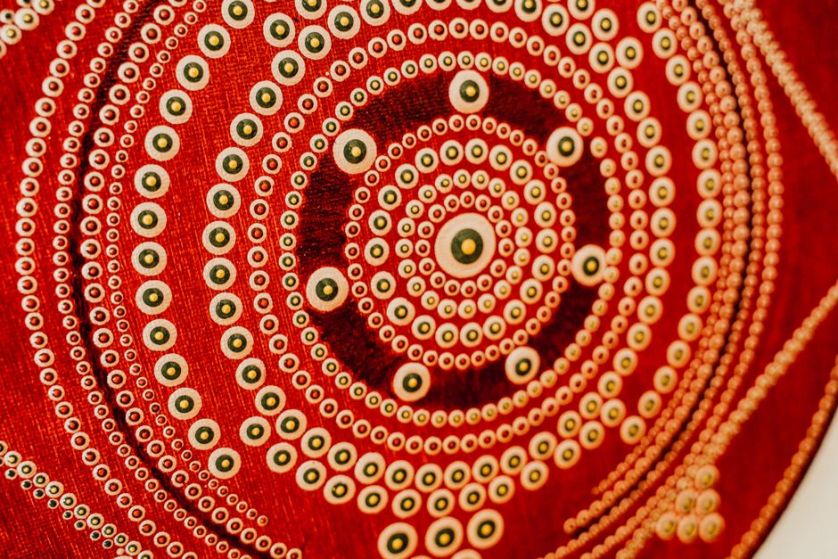 Zachte pastel mandala gordijnen in woonkamer. Zachte pastel mandala gordijnen in woonkamer.