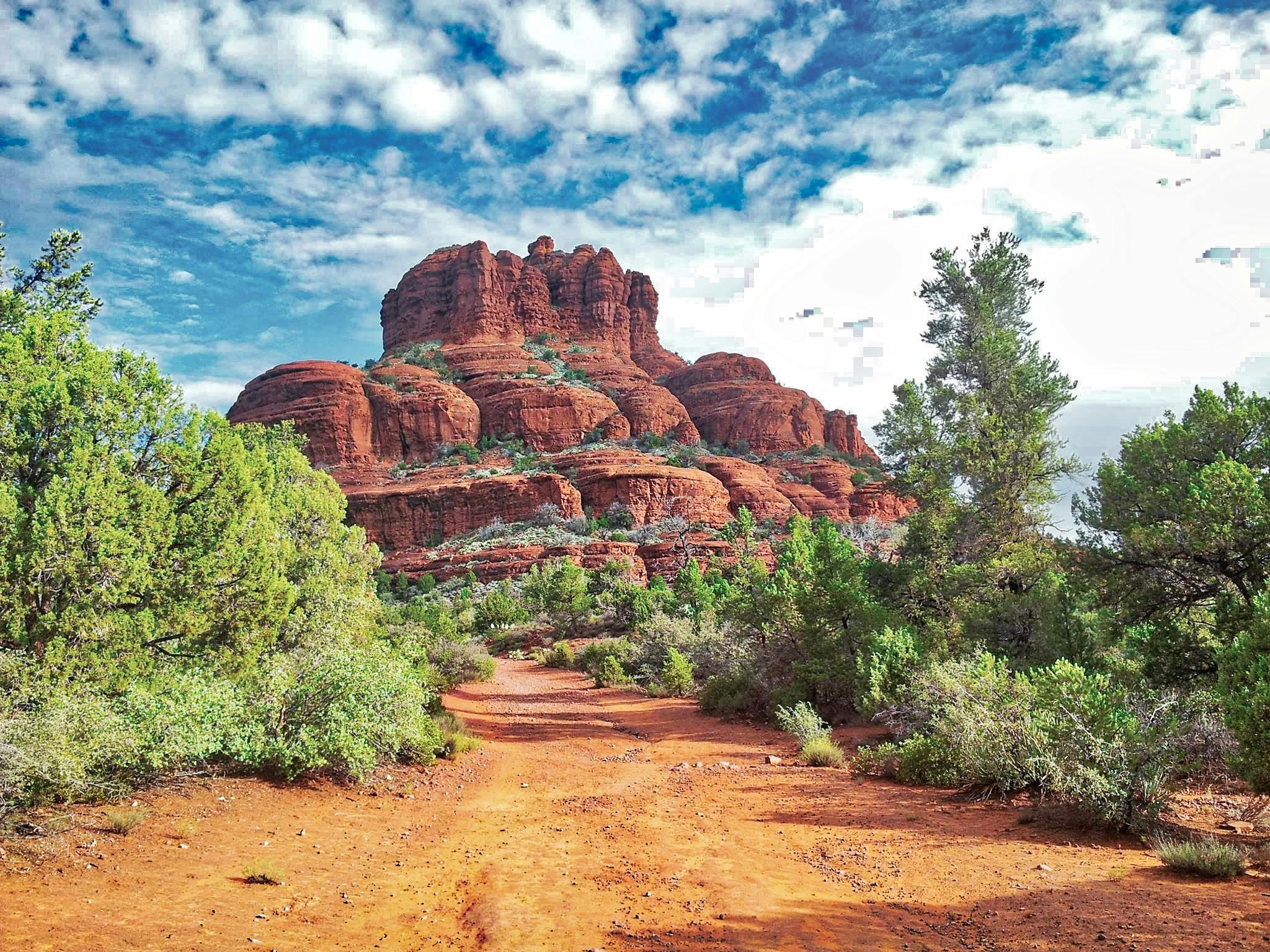 Premium AI Image  Sedona Arizona beautiful wallpaper for wall art