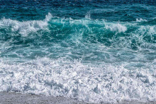 
Waves Crashing on a Shore