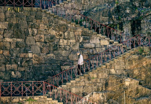 Foto d'estoc gratuïta de arquitectura, caminant, construcció