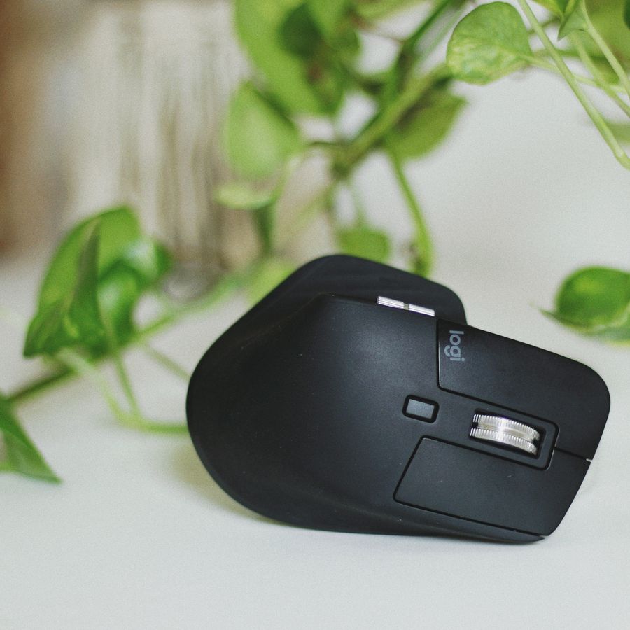 Aksesori Elektronik SmartDesk 25 โ YOU