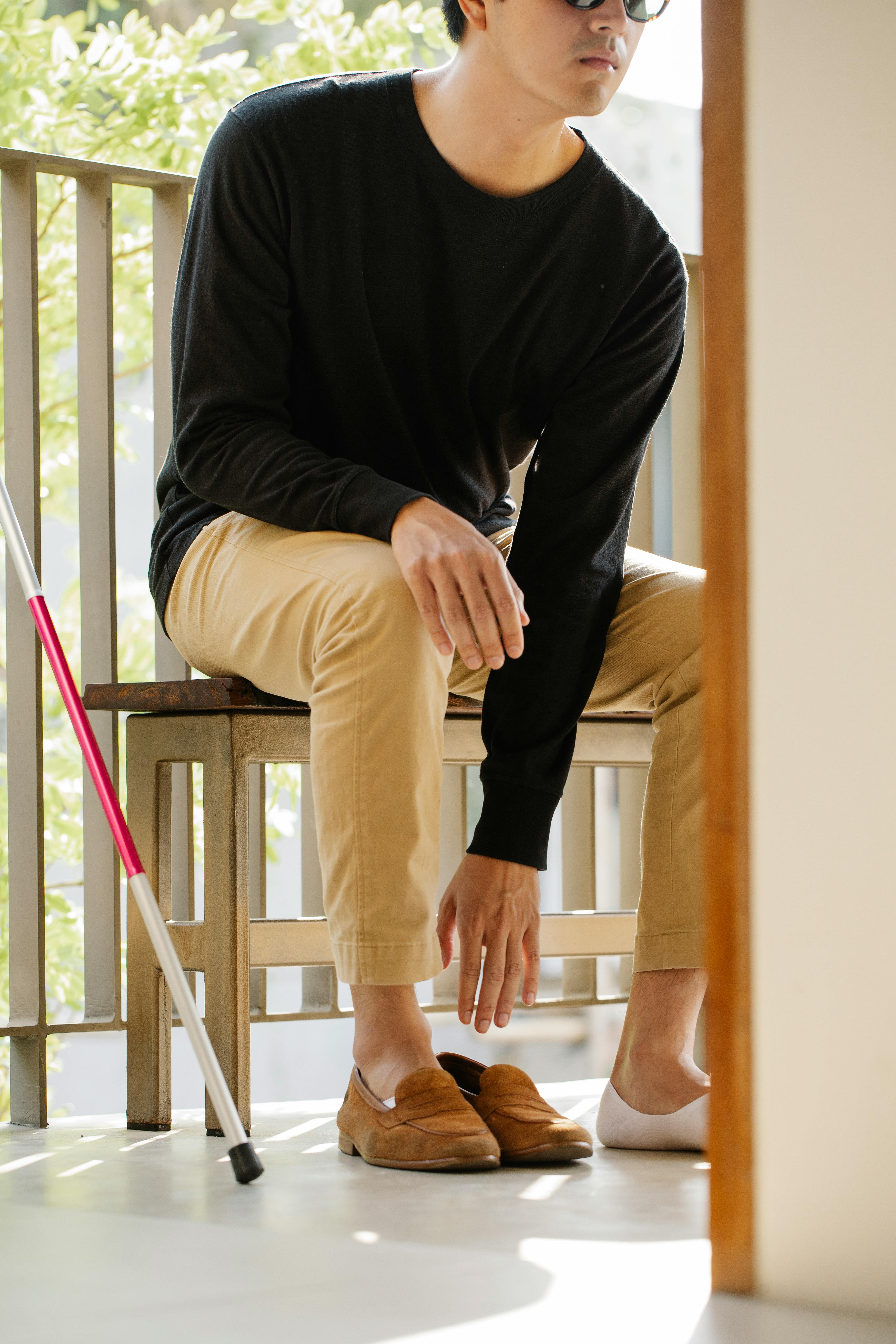 Ücretsiz adam, Ahşap bank, aşınmak içeren Ücretsiz stok fotoğraf Stok Fotoğraflar